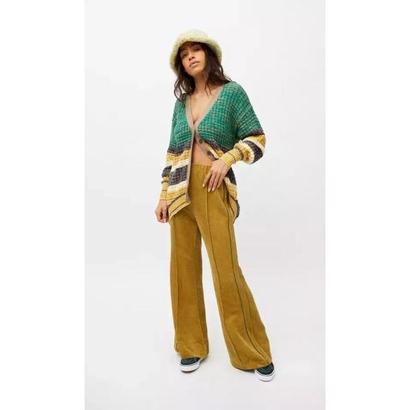 BDG Urban Outfitters Women's Josie Corduroy Flare Pant Moss Elastic Waist Casual - Picture 1 of 8